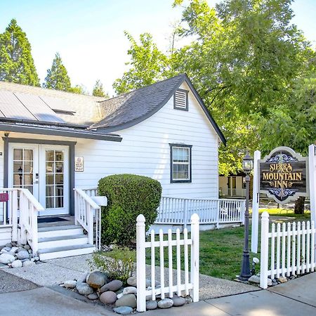 Sierra Mountain Inn แกรสแวลลีย์ ภายนอก รูปภาพ