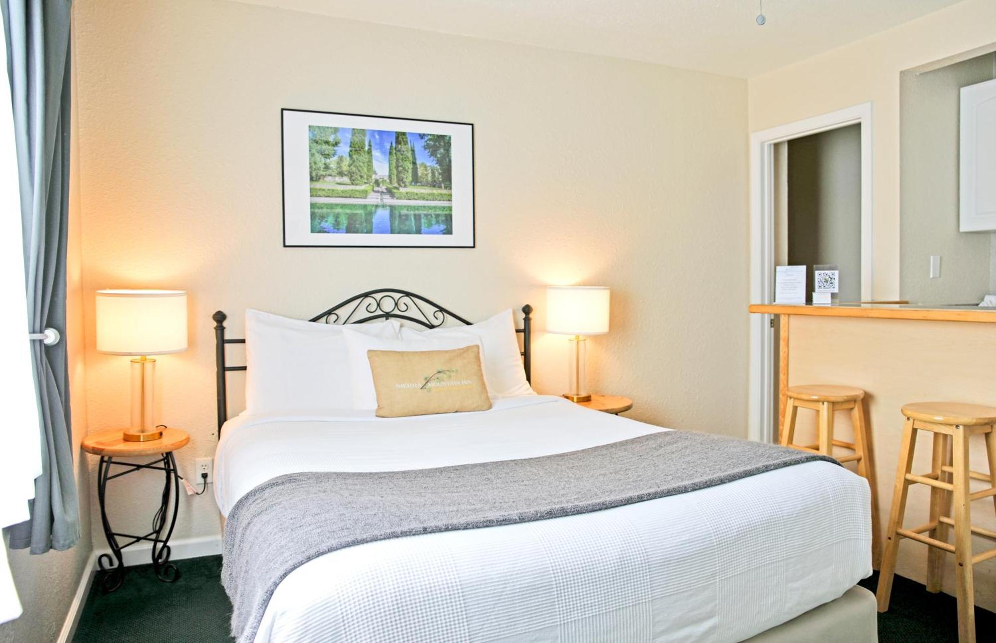 Sierra Mountain Inn แกรสแวลลีย์ ภายนอก รูปภาพ